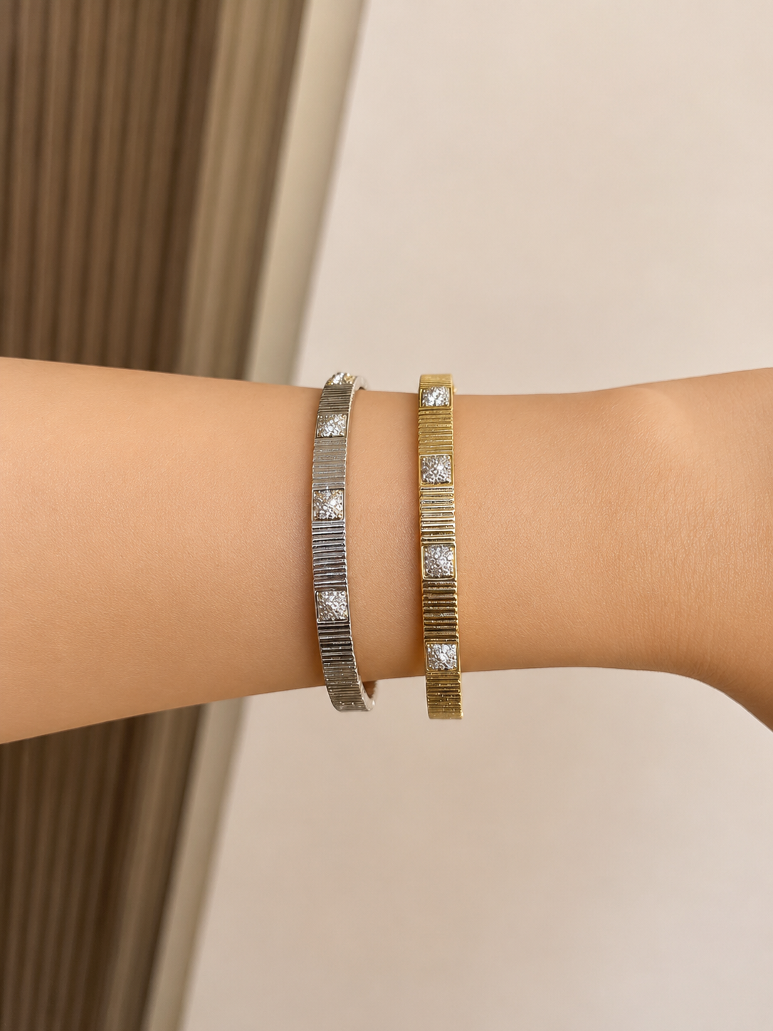 Bangle R 001