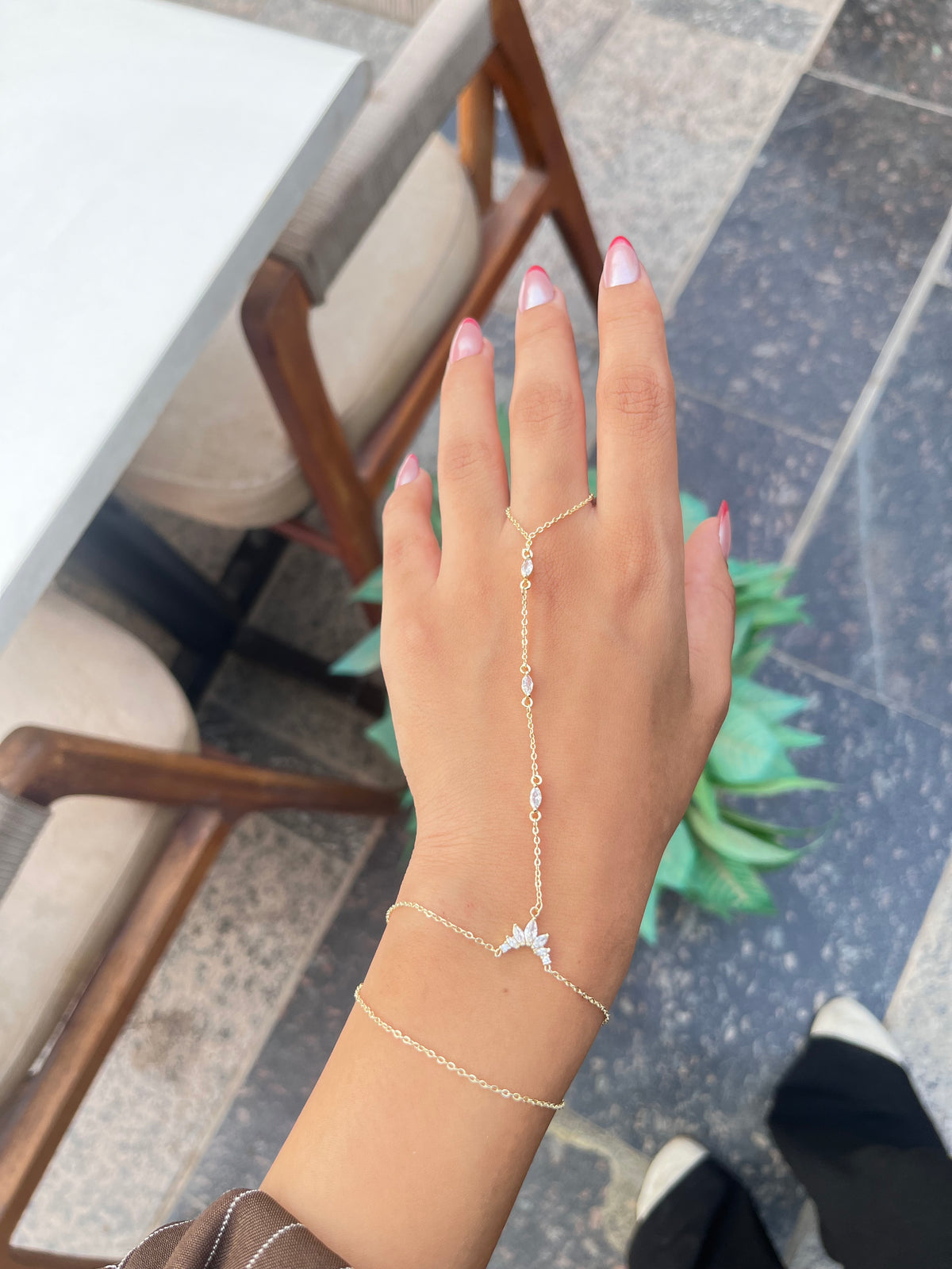 Hand chain 0011