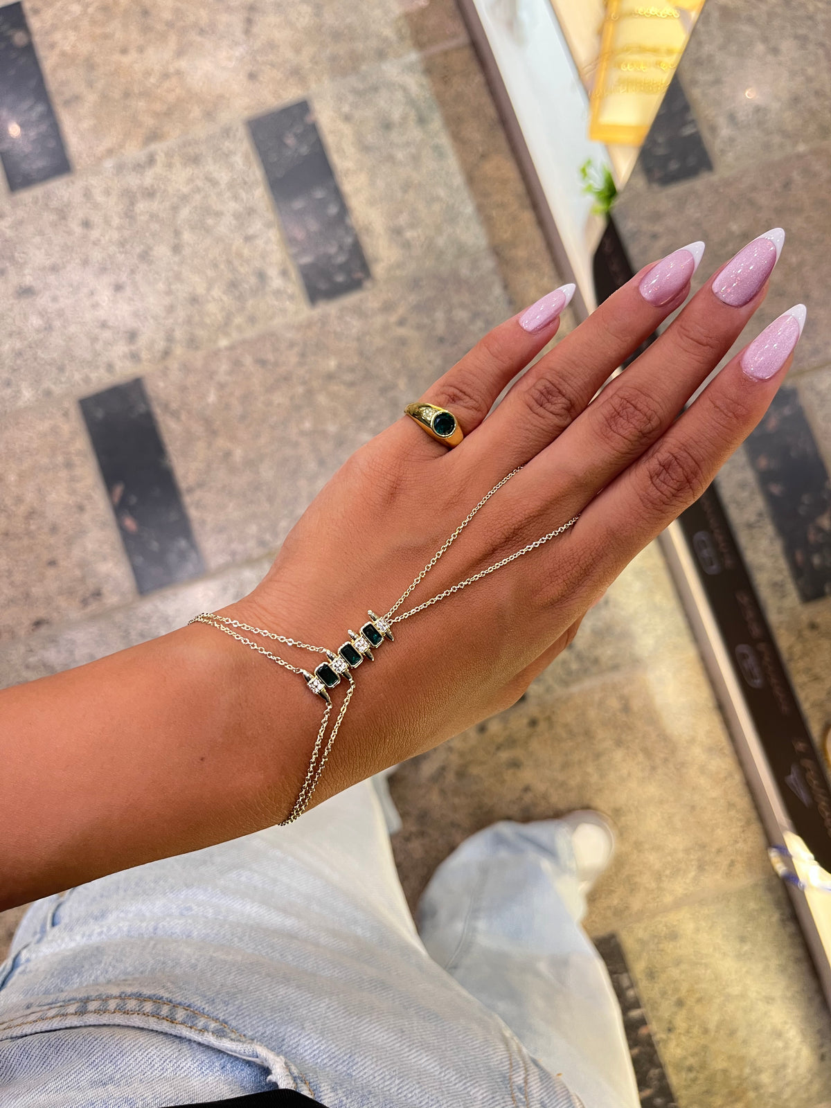Pinky &Hand